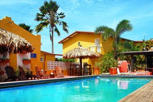 Pool & Beach