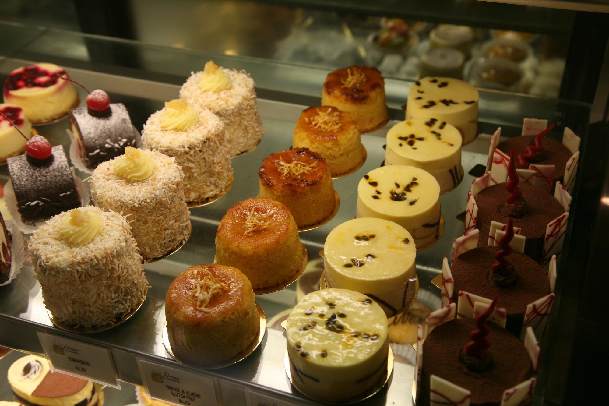 Designer Desserts ~ Patisserie Cafe, Sippy Downs - 레스토랑 리뷰 - 트립어드바이저
