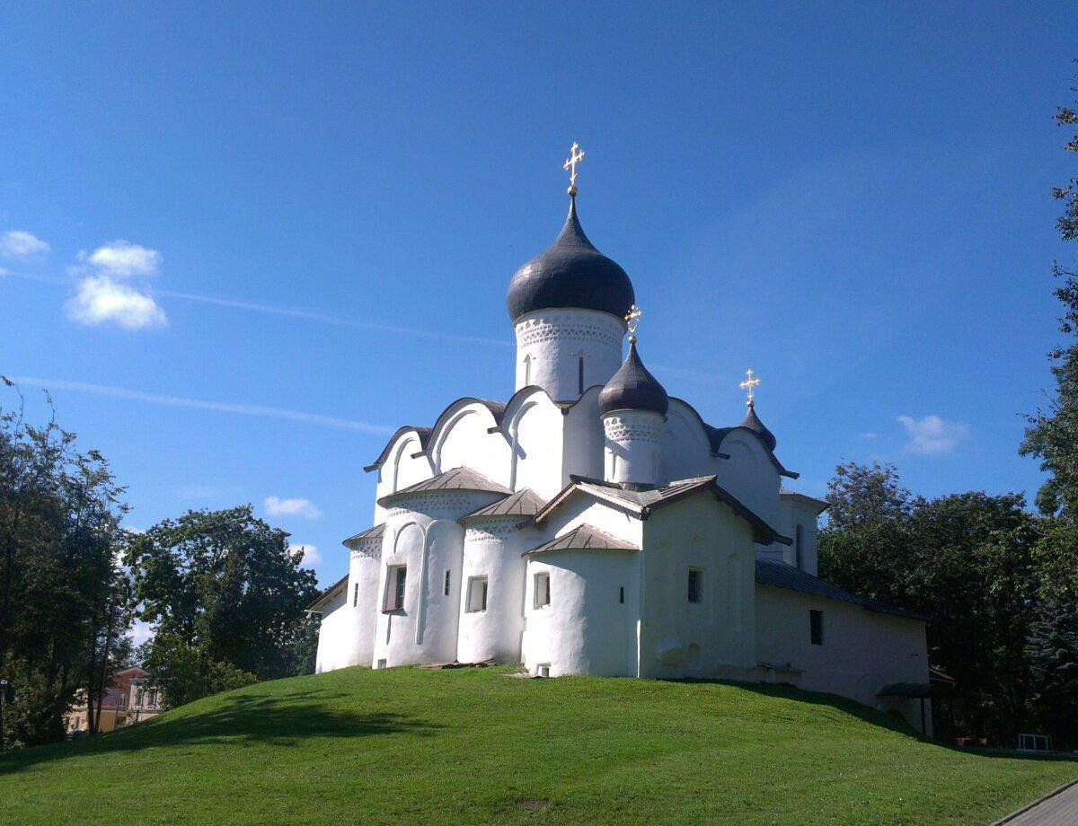 Псков храм голубой