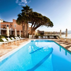 Piscine chauffée à l'eau de mer