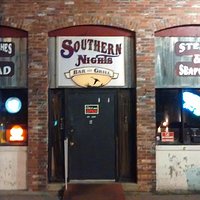On a Monday nite...James was there for us...the only bar open we loved this placed!!!!