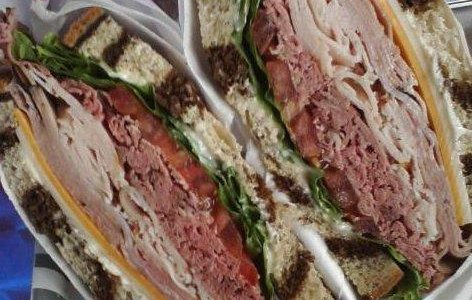 Another beautiful sandwich... (and tasty)