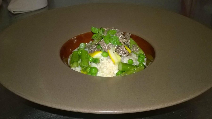 Risotto aux petits légumes et truffe d'été