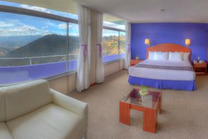 Room & Suite