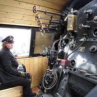 Kokpit w kobiecych rękach