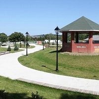 'The Loop' - Bannerman Park Skating Loop & Bandstand