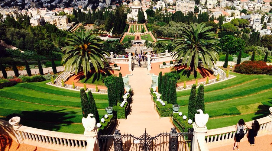 Bahai's Gardens just 1 km away