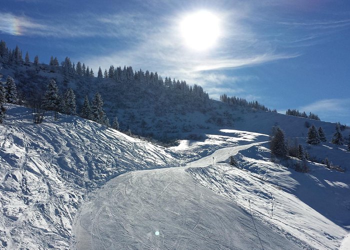 Les Carroz ski slopes