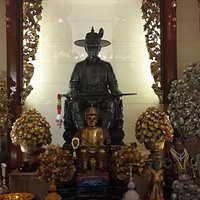 รูปหล่อพระเจ้าตากานมหาราช