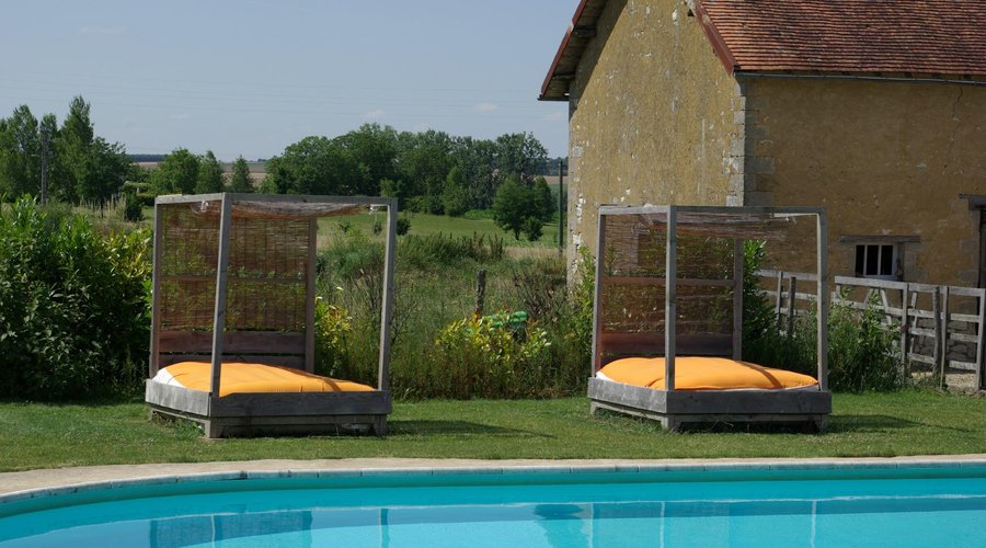 The "lounge beds"