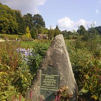 Calverley Grounds and Dowding Statue