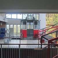 Cable car waiting at the foot of the hill