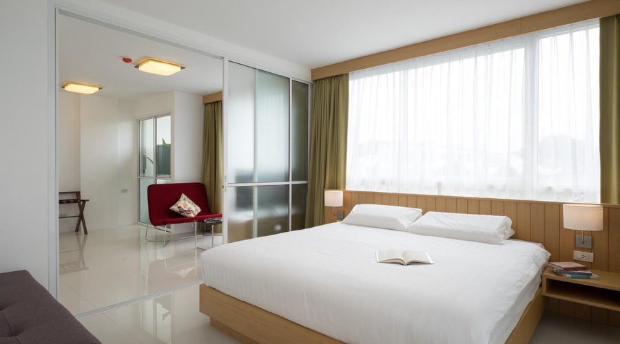 Deluxe King Suite