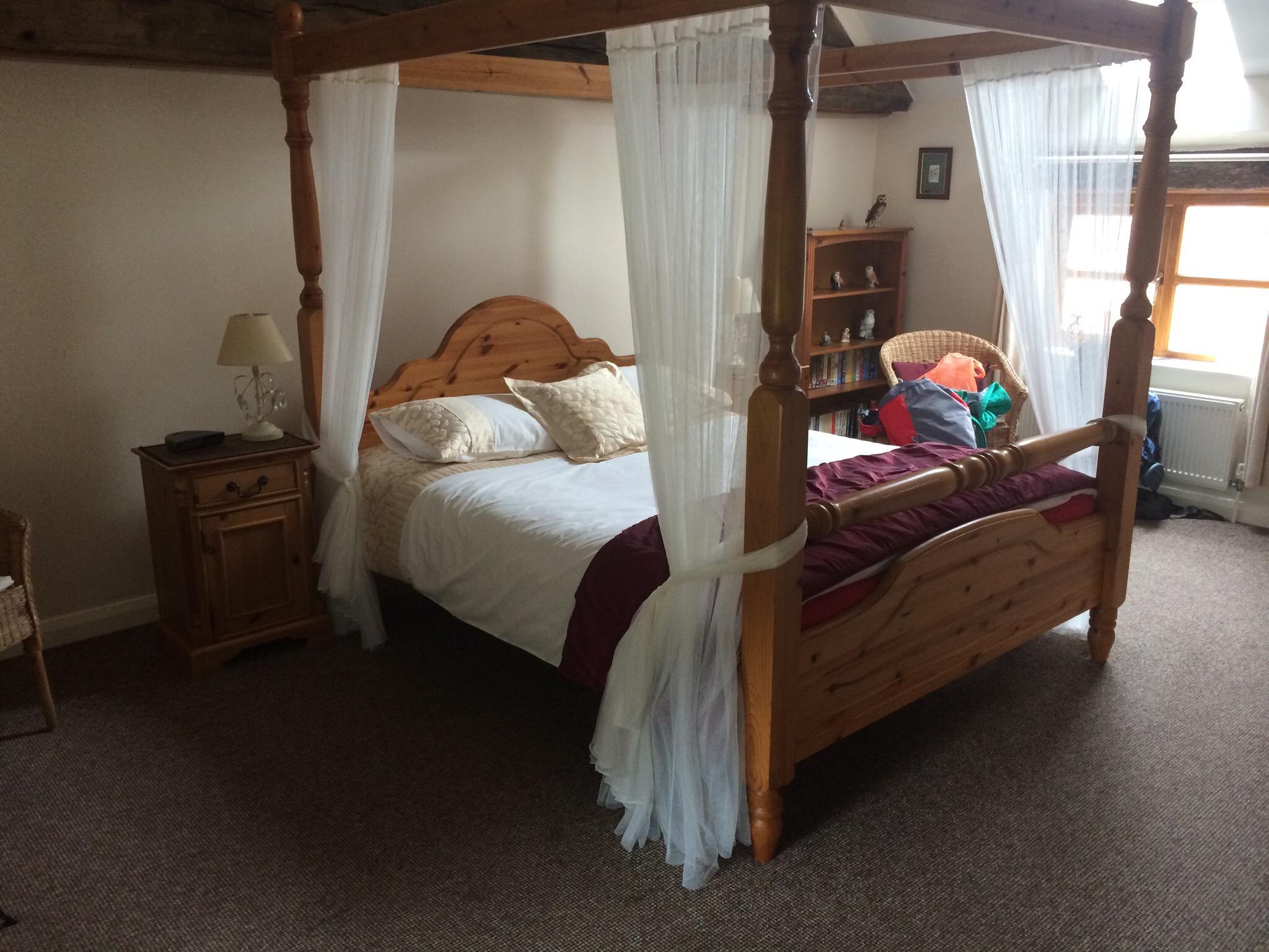 THE LODGE BED AND BREAKFAST - B&B Reviews (Stoke-on-Trent, England)