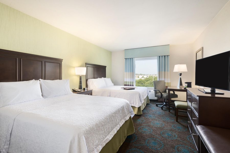 Hampton Inn & Suites Wilmington Christiana - UPDATED 2021 Prices ...