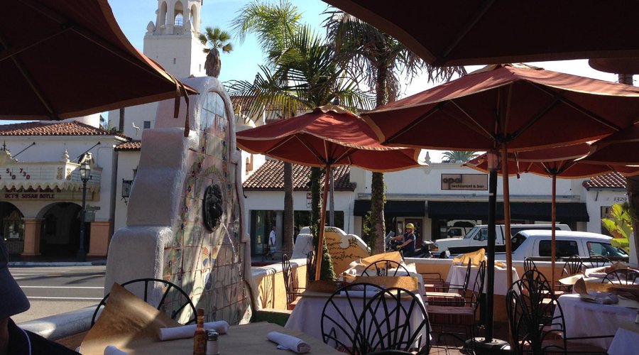 Carlitos Cafe y Cantina
