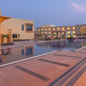 Welcomhotel by ITC Hotels, Jodhpur in Uchiyarda, image may contain: Bed, Furniture, Bathtub, Bedroom