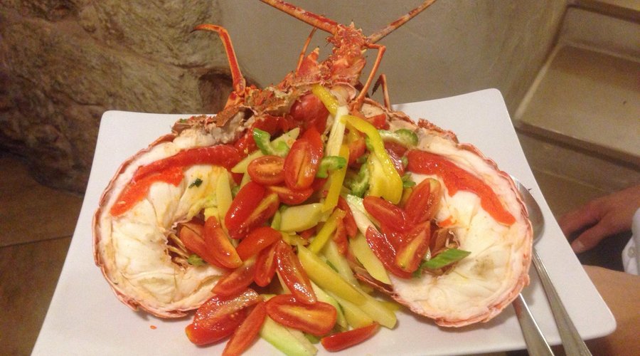 Aragosta locale alla catalana.
