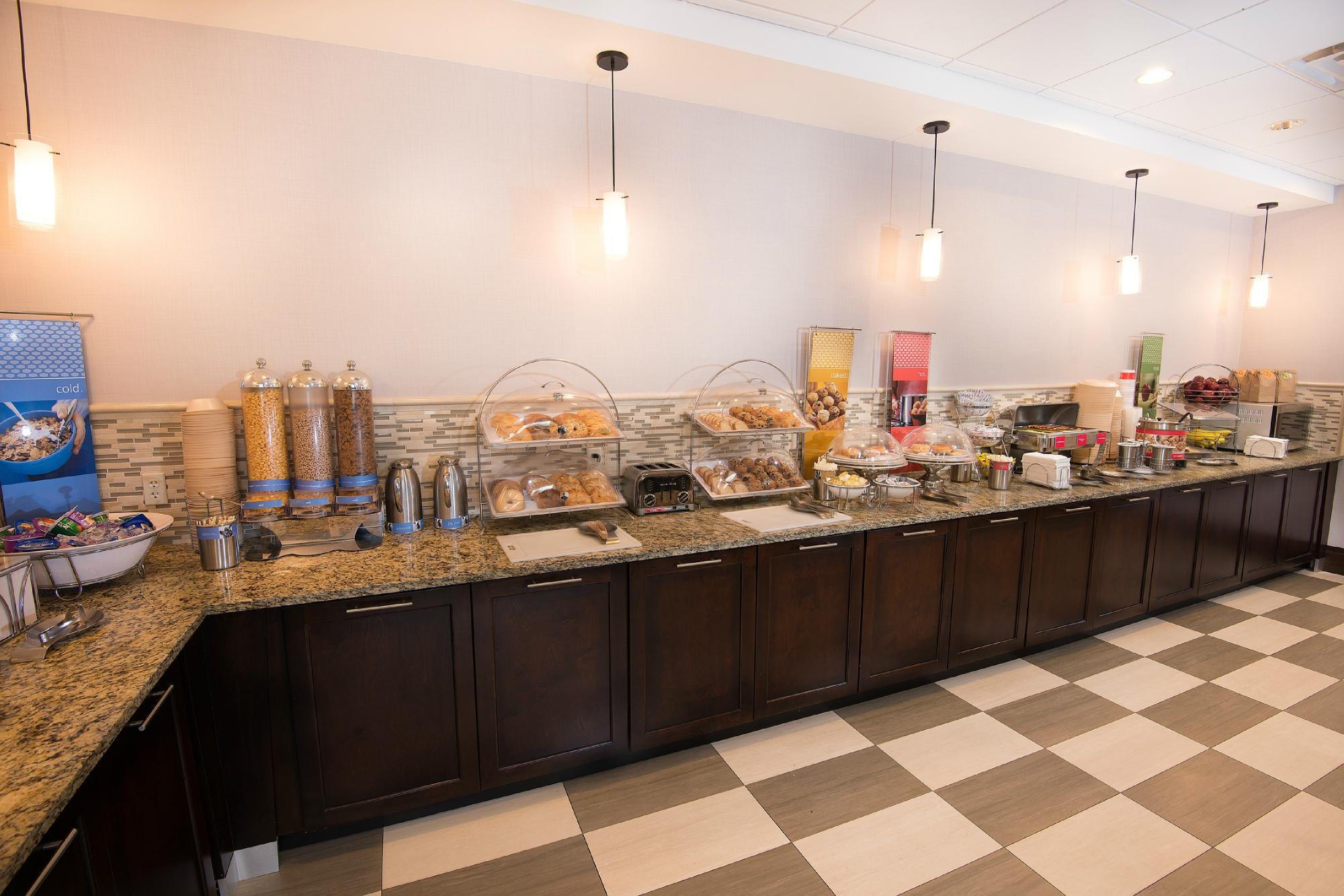 Hotel photo 30 of Hampton Inn Carlstadt-At The Meadowlands.