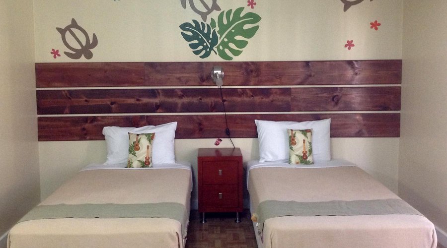 Decor rooms available