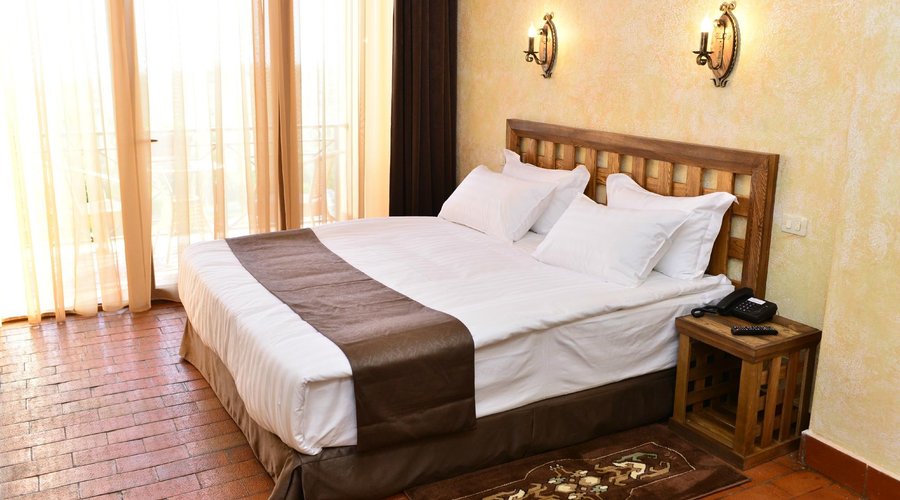 Luxe Suite