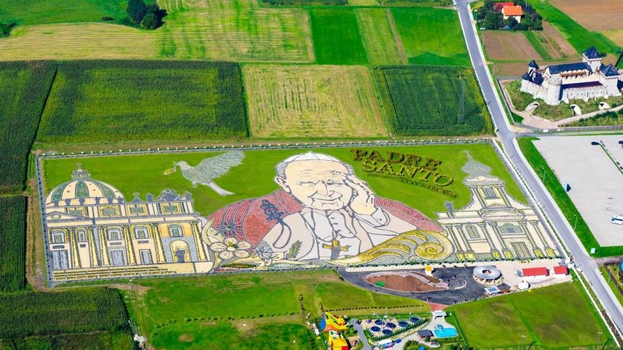 Ogród Jana Pawła II w Inwałdzie
