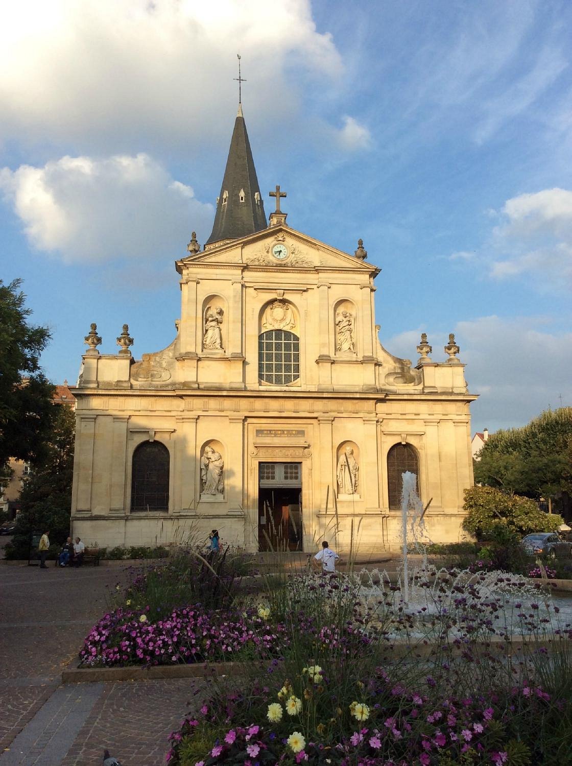 Review of Église Saint-Pierre et Saint-Paul