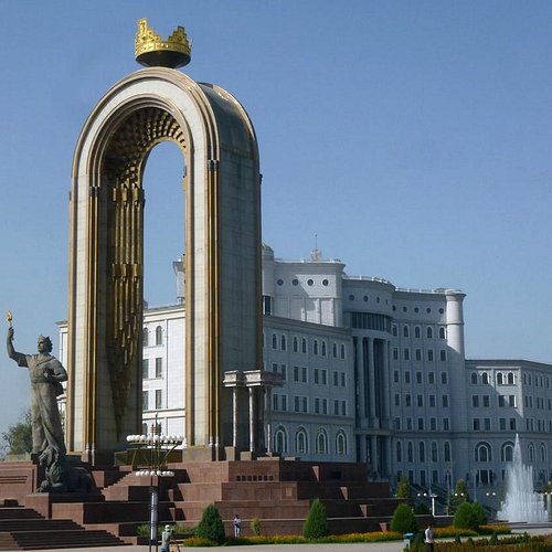 Душанбе и Бишкек отвели военную технику от места перестрелки