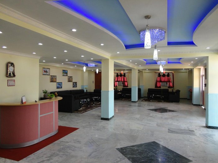 OYO 44320 CITY HOTEL - Prices & Guest house Reviews (Patna, India)