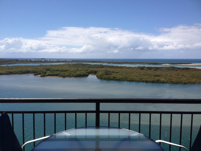 BANYANDAH TOWERS - Prices & Condominium Reviews (Maroochydore, Australia)