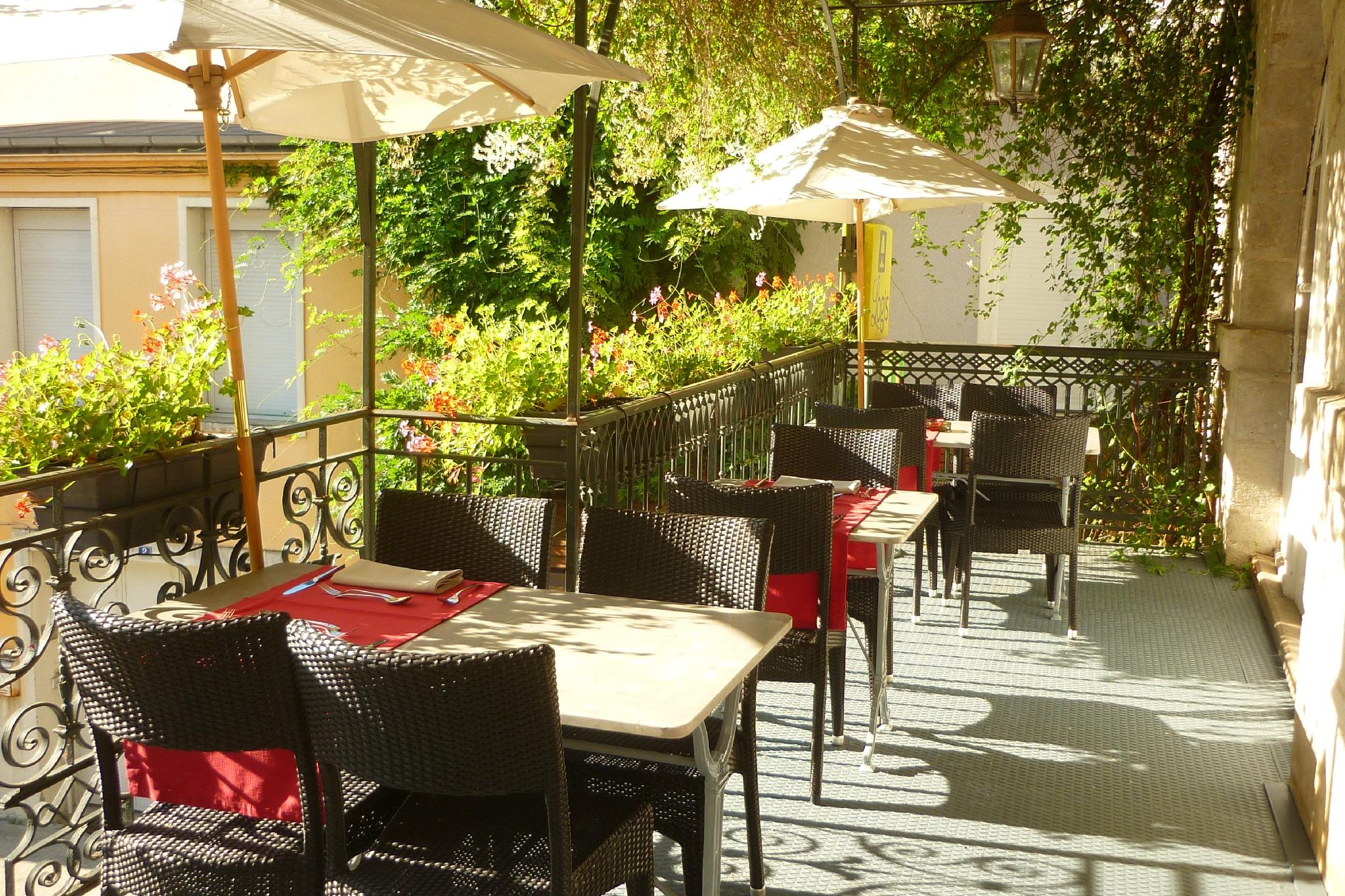 HOTEL RESTAURANT DES DEUX FORTS (Salins-les-Bains, Frankrijk) - Foto's ...