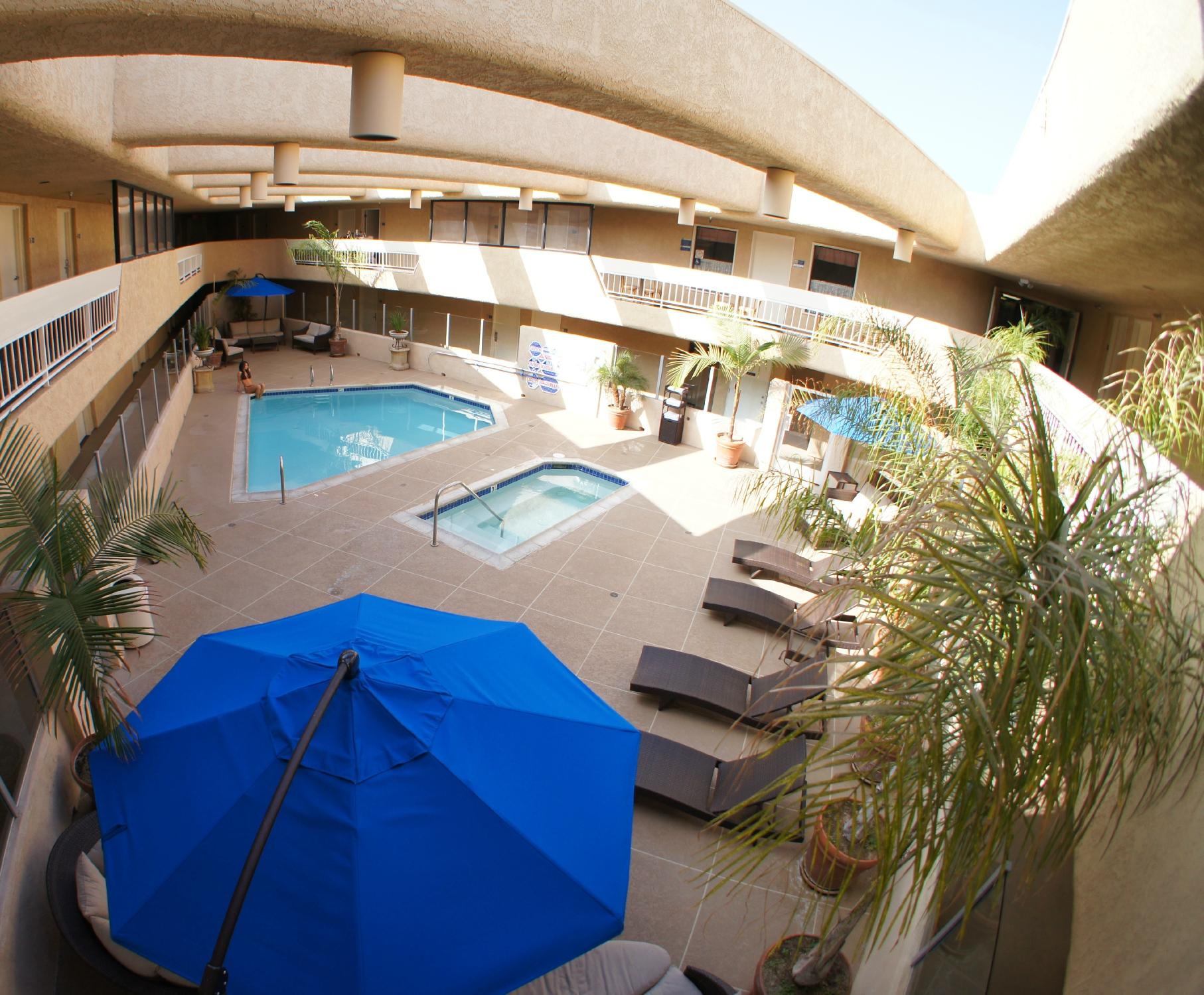 Hotel photo 9 of The Pacific Inn.