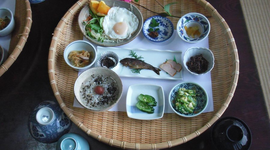 朝食