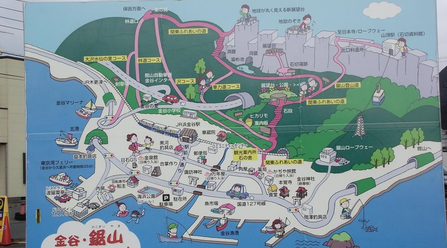 近くの観光スポット案内板です