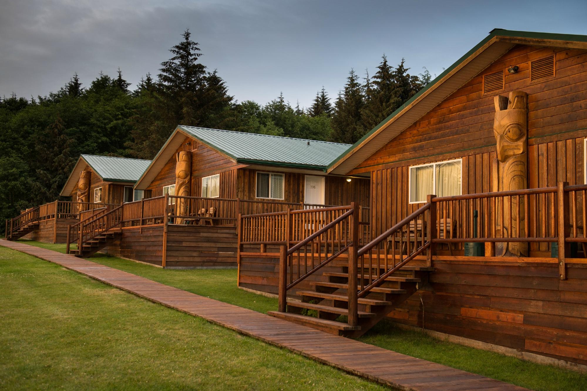 PEREGRINE LODGE image