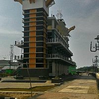 Menara Pandang Siring Sungai Martapura, dilihat dari arah Jl.Kapten Piere Tendean, Banjarmasin