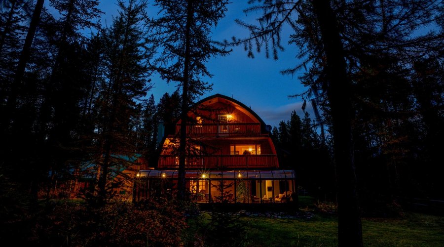 Evening at the Inn