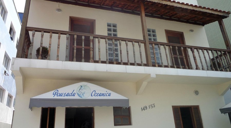 Pousada localizado 100mts da Praia