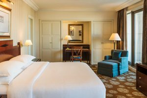 Room & Suite