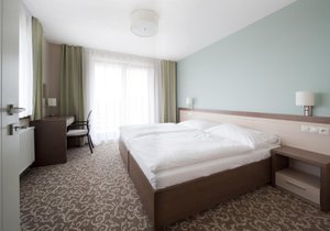 Room & Suite