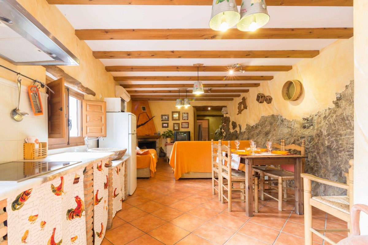 Casa Rural Picachico - UPDATED Prices, Reviews & Photos (Laroya, Spain ...