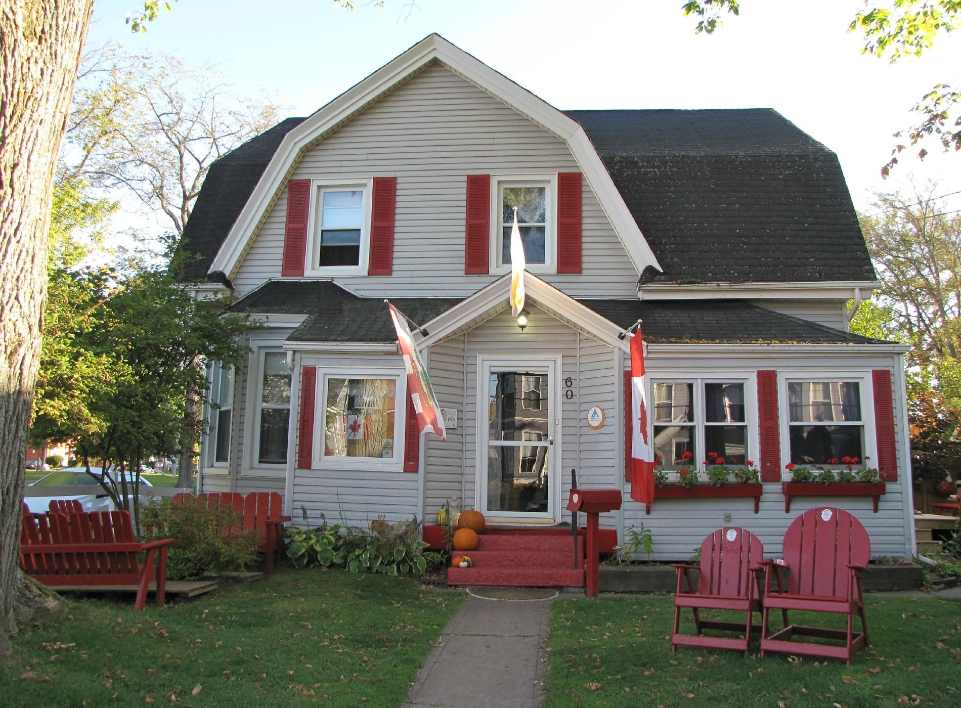HI Charlottetown Backpackers Inn by null