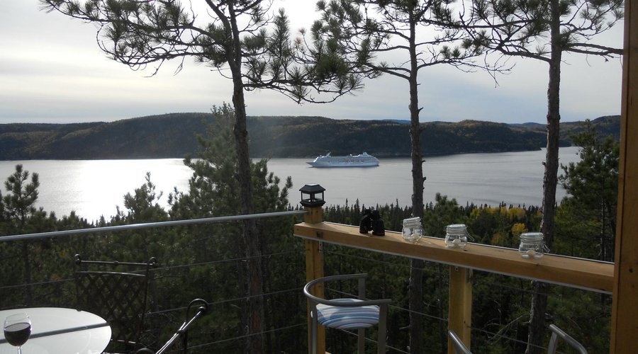 Vue de la terrasse de la Yourte