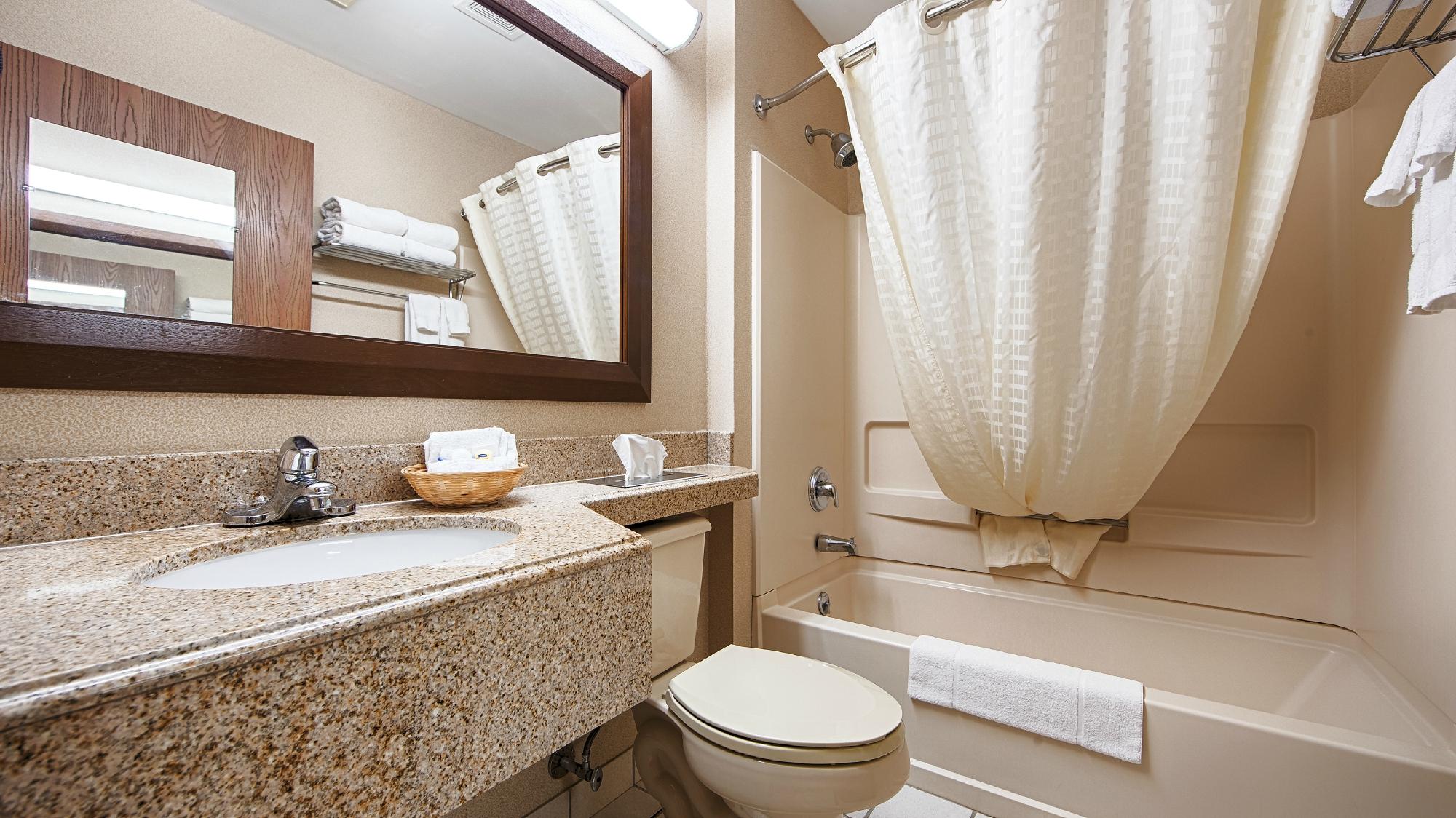 Hotel photo 7 of Best Western Crown Inn & Suites.
