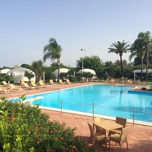 Piscina e bungalow