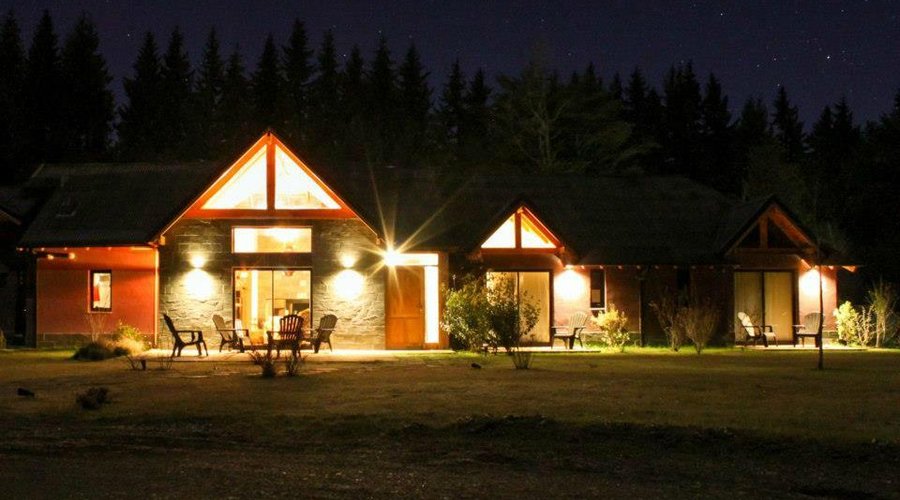 Exterior de noche