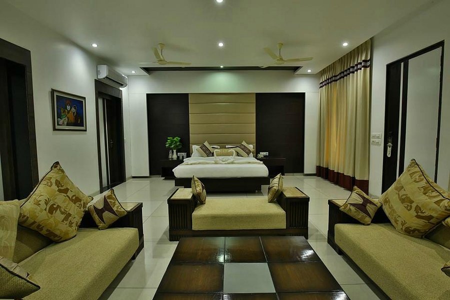 Jhansi Hotel Updated Prices Reviews India Tripadvisor