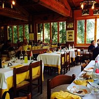 The rustic and warm interior.