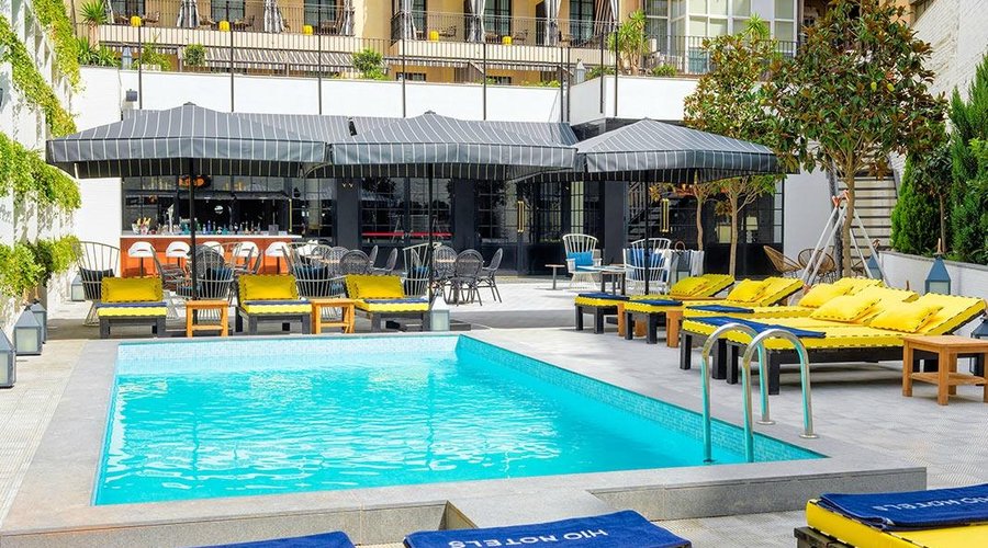 Piscina / Swimming pool