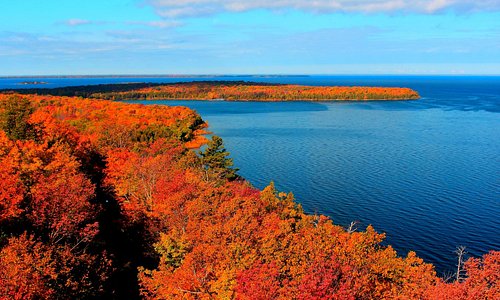 A blanket of color covers Peninsula State Park